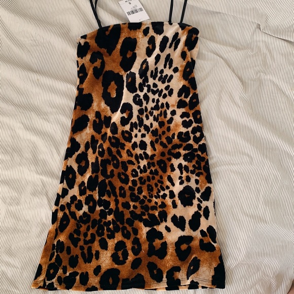BNWT velvet leopard print bodycon dress - Picture 4 of 4